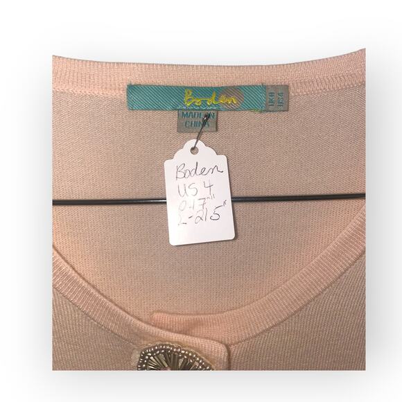 Boden Lightweight Sweater | Womens Sz 4 | Peach | Embellished Buttons | EUC - Picture 4 of 4
